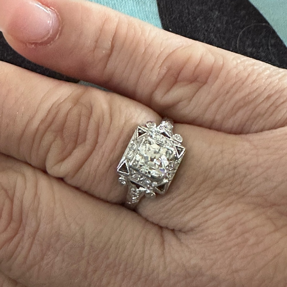 Platinum 1ctw diamond ring